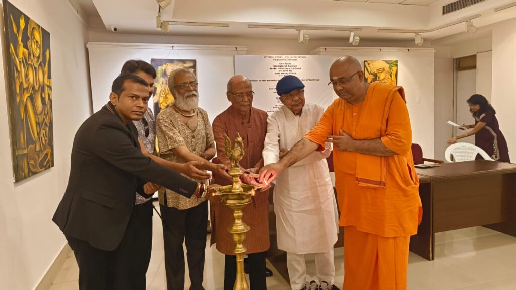 দিল্লির”AIFACS”- এর গ্যালারিতে ৪০ তম একক চিত্র প্রদর্শনী চলছে চিত্রশিল্পী দিবাকর চক্রবর্তীর