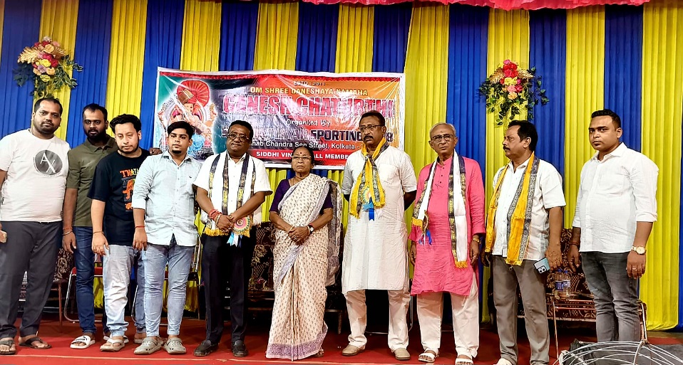 উত্তর কলকাতার সিদ্ধি বিনায়ক স্পোর্টিং ক্লাবের গনেশ পুজো এই বছরে ১৫ তম বর্ষে পদার্পণ করল