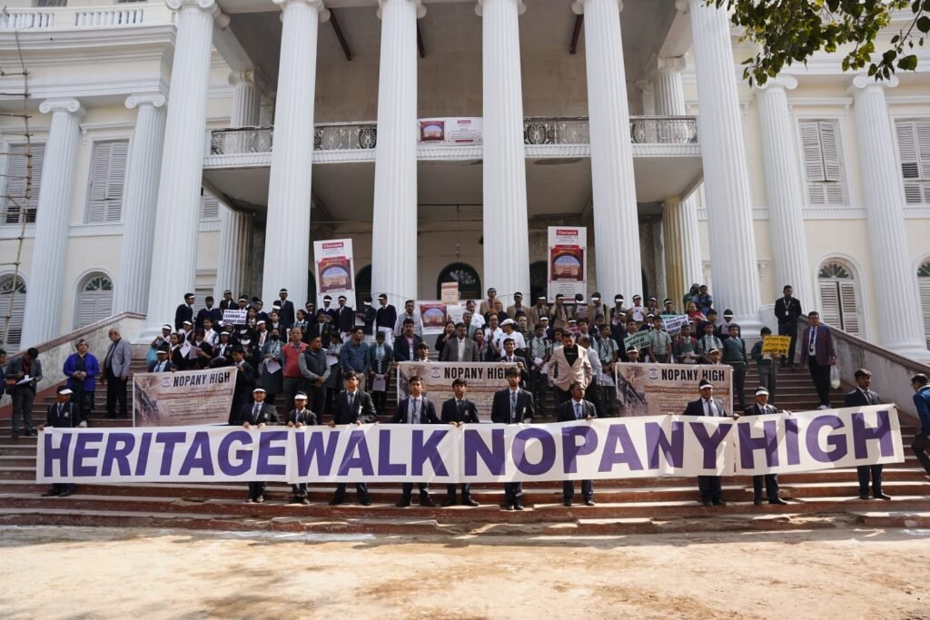 ‘গোয়িং উইথ গঙ্গা’ হেরিটেজ ওয়াকে ছাত্রছাত্রীরা