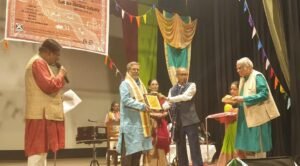 মঙ্গলবার সন্ধ্যায় গিরিশ মঞ্চে আয়োজিত হল “লোক উৎসব ১৪৩২