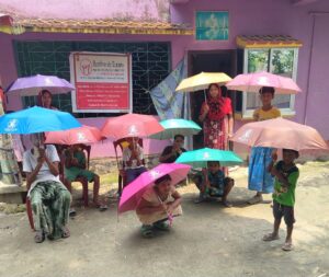 Philantropist Bharat J Mehra partners with Ngo Best Friendz Society protecting 500 people from Intense Heat & Rain!