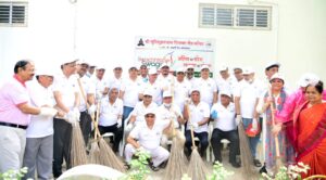 Shri 1008 Munisuvratanath Digambar Jain Trust Organises Special Cleanliness Drive in Support of ‘Swachhata Se Swagat’