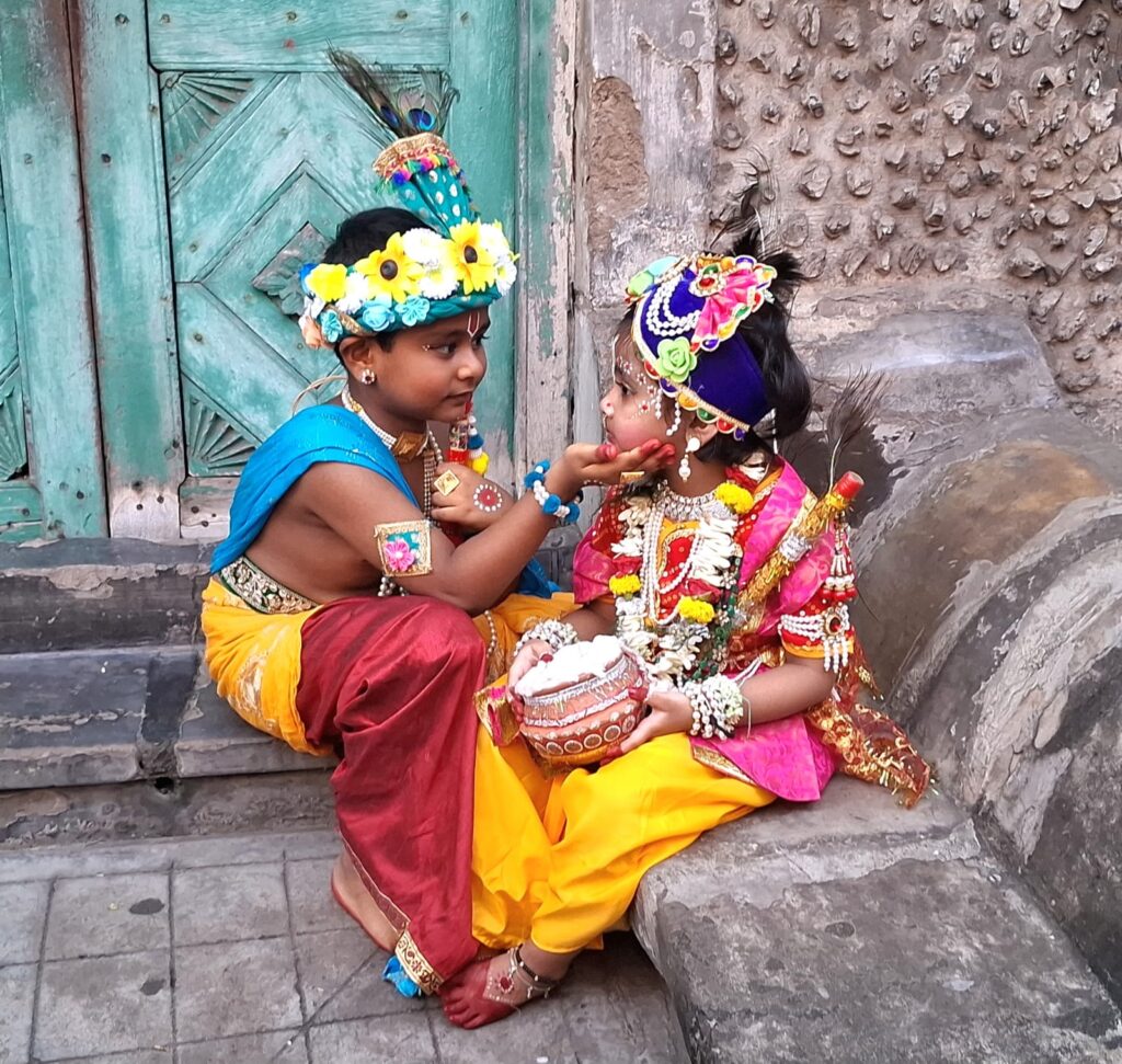 জন্মাষ্টমী উপলক্ষে কৃষ্ণ সাজা প্রতিযোগিতা অনুষ্ঠিত হলো বেলেঘাটার পার্থসারথি মন্দিরে