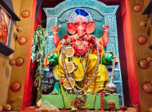 গণেশ পুজোয় মাতলো কলকাতা