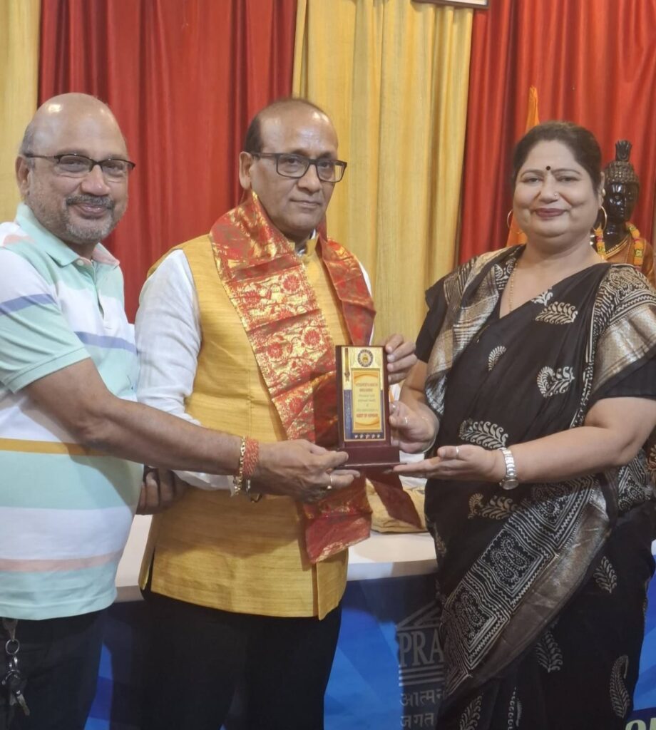 Dr. Suresh Kumar Agarwal Felicitated by International Sanatan Mahasangh