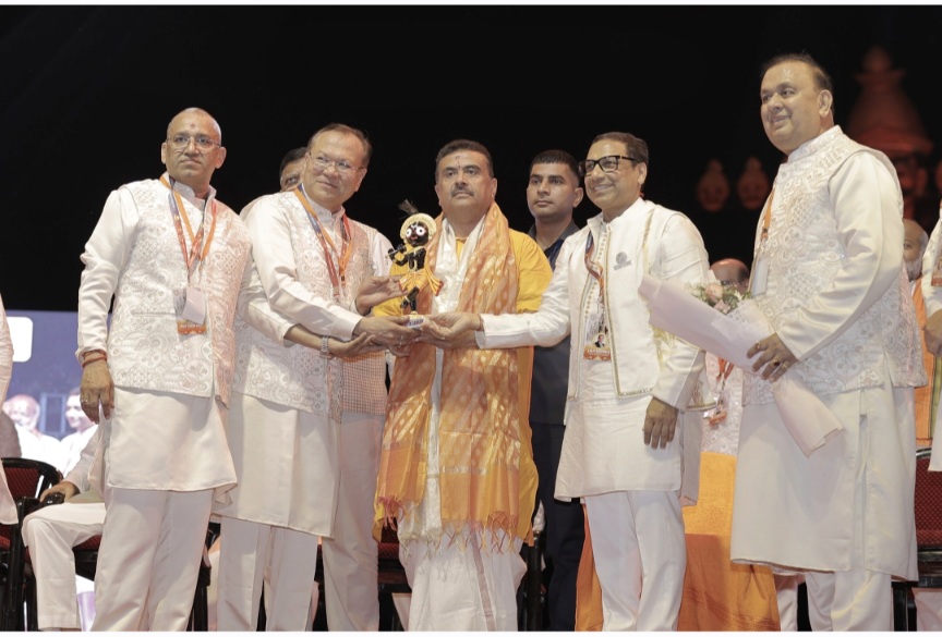 Salt Lake Sanskritik Sansad Hosts India’s Grand Dussehra Celebration, Welcomes ‘Ramayana’ Team to Kolkata’s Festive Spectacle